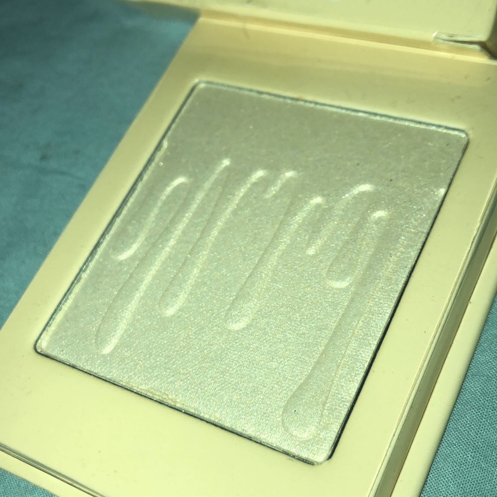 Kylie Cosmetics Kylighter